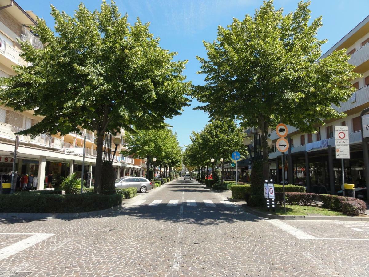 Girasole - Appartamenti Bibione Exterior foto